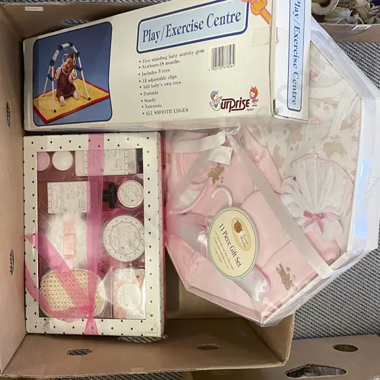 Small Box of Assorted Incl. Gift Packs