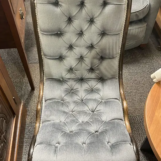 Buttoned Nursing Chair
