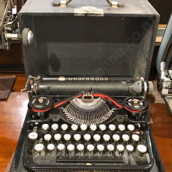 Vintage Underwood Typewriter