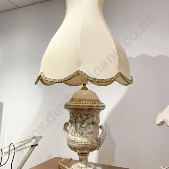 Vase Form Table Lamp