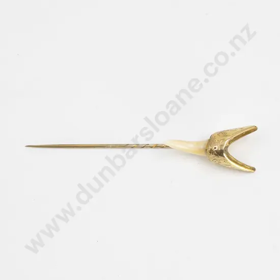 NZ Colonial 9ct Mounted Shark Tooth Stick Pin