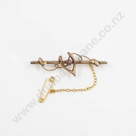 NZ Colonial 9ct Single Amethyst Horse Shoe Bar Brooch