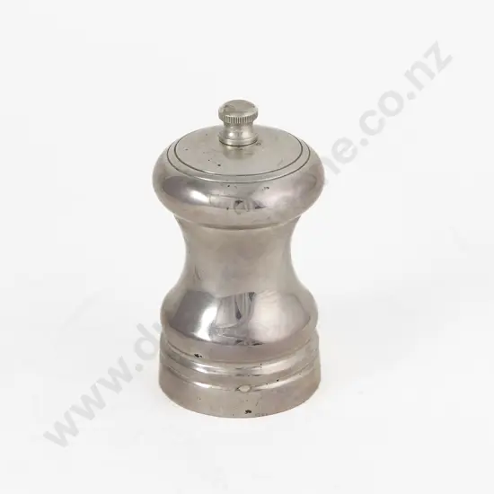 QEII S/S Pepper Mill