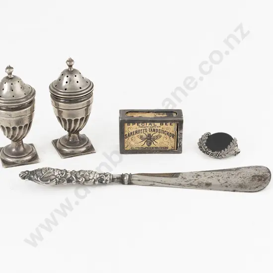 Pair Edw VII S/S Pepperettes