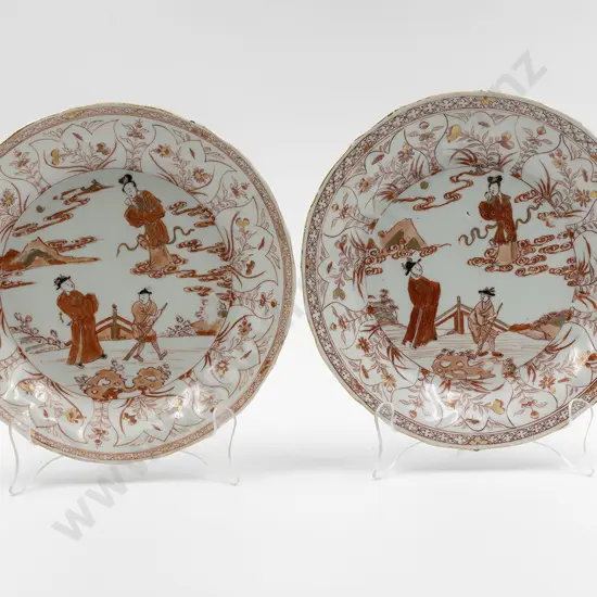 A Pair of 19th Century Chinese Porcelain Circular Plates