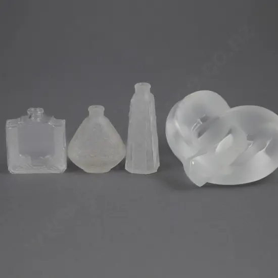 Small Lalique Frosted Glass Love Knot