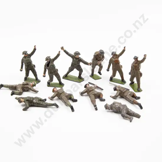 Britains Soldiers In Action 12pces