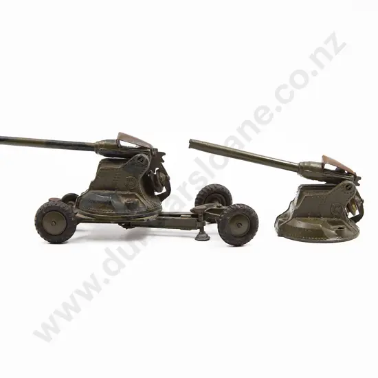 Britains 2-Pounder Anti-Aircraft Gun x2