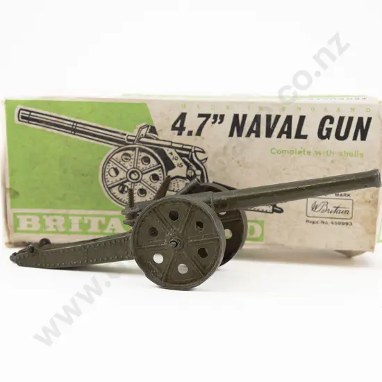 Boxed Britians 4.7" Naval Gun No 9730 with shells