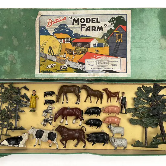 Boxed Britains Composed Model Farm 38F