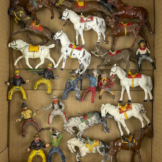Mixed Manufacture 2pce Mounted Cowboys and Cowgirls