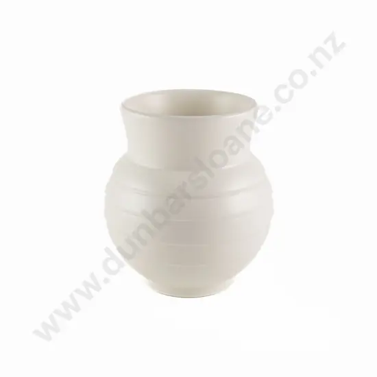 Ernest Shufflebotham For Crown Lynn Small Hand Potted Vase