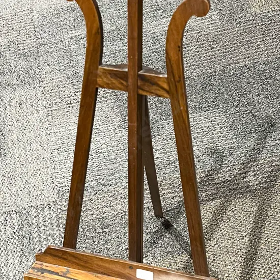 Small Vintage Table Top Easel
