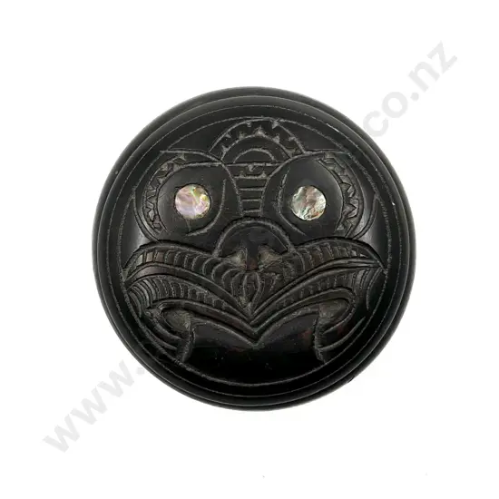 Round Lidded Box With Carved Wheku Head