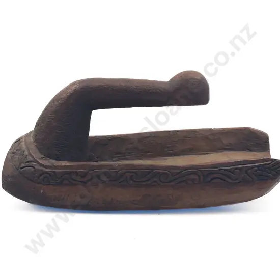 Folk Art Maori Bailer