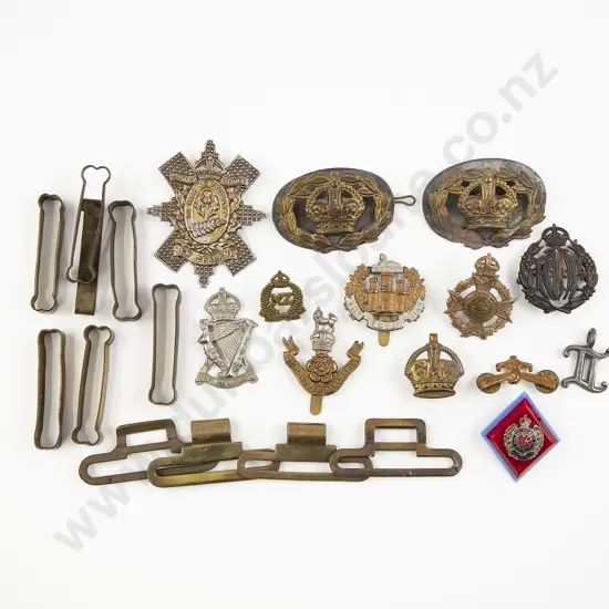 Collection Mainly British Military Badges and Fittings