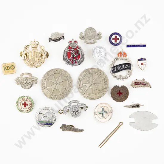 Collection NZ Police St John and other Badges (20)