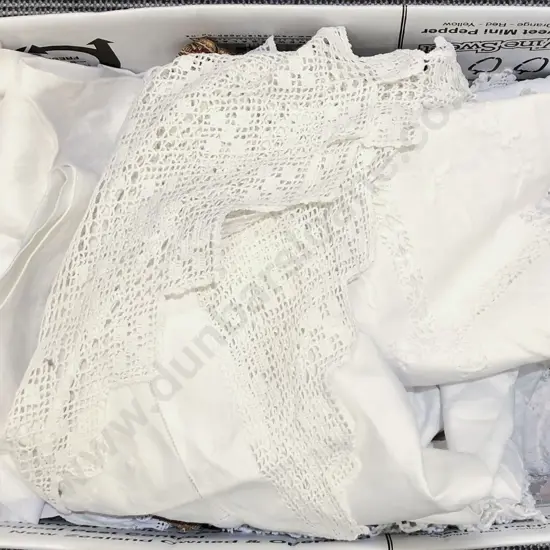 Box of Assorted Vintage Table Linen