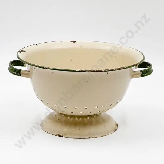 Enamel Colander (Faults)
