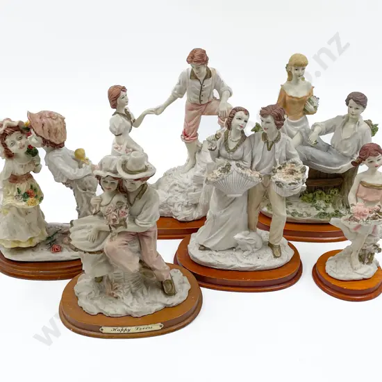Quantity of Assorted Figure Groups