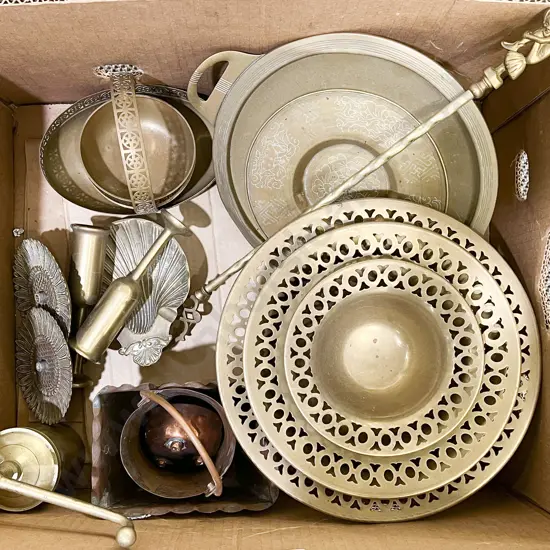 Box Quantity of Assorted Brassware