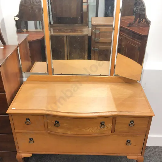 Oak Mirror Back Dressing Chest