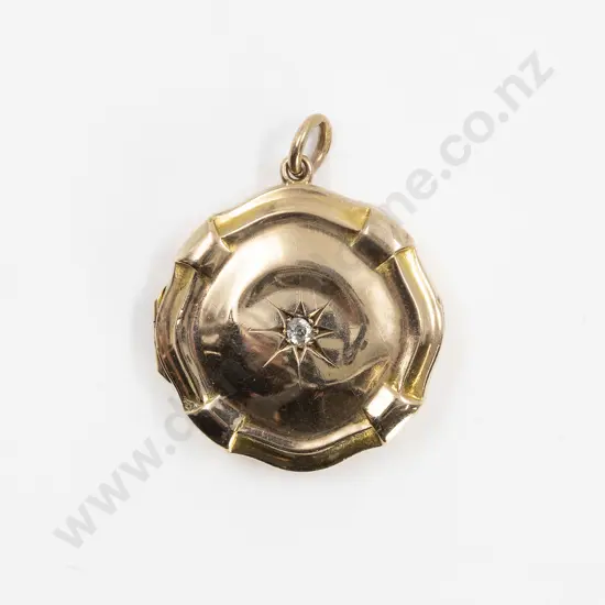 9ct Shaped Circular Single Diamond Set Photo Locket