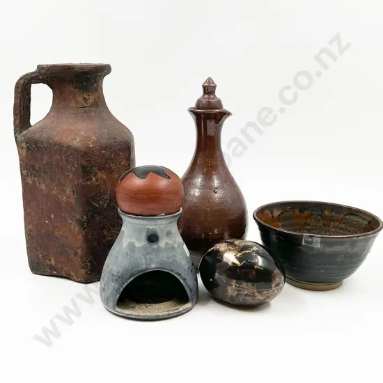 Quantity of Assorted Pottery