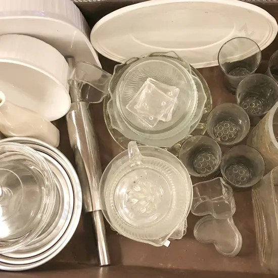 Large Quantity of Assorted Glassware & Kitchenware etc