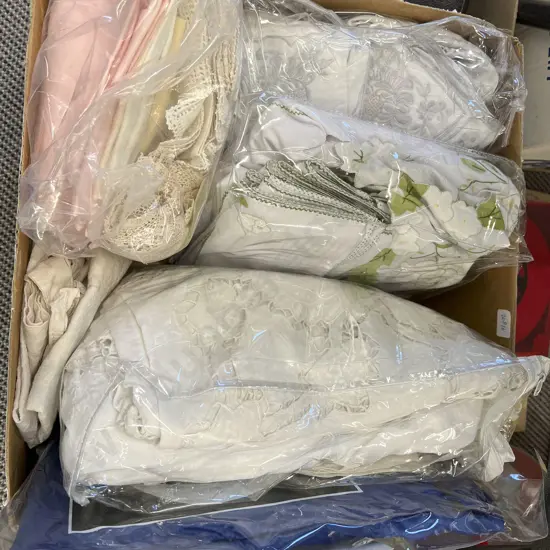 Box of Assorted Vintage Linen