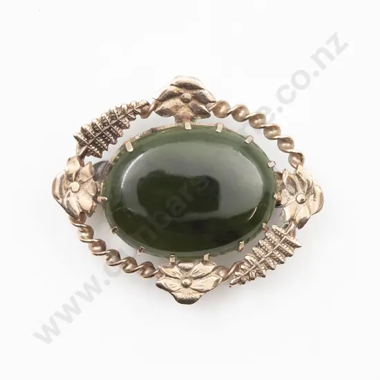 9ct Oval Panel Greenstone Brooch
