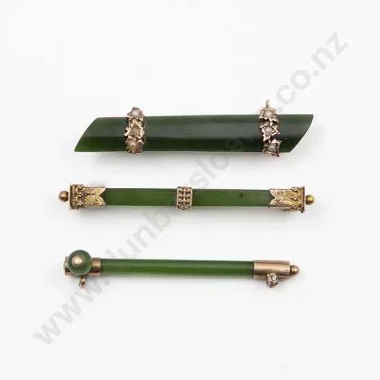 9ct Mounted Greenstone Bar Brooch