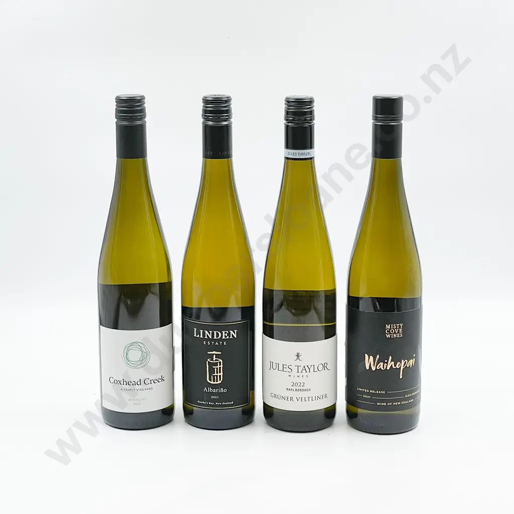 Six Bottles of Assorted NZ White Wines Image 1++