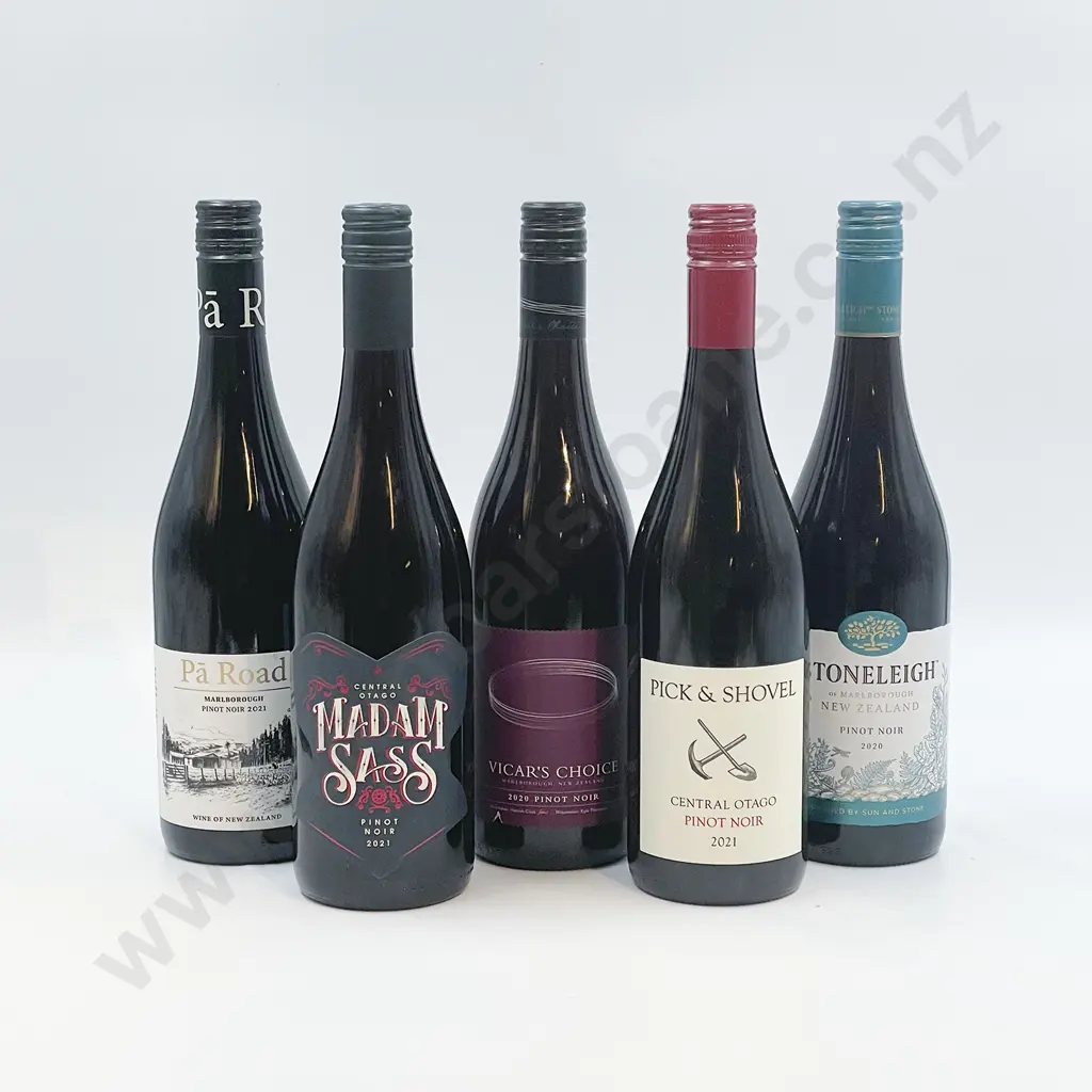 Six Bottles of Assorted NZ Pinot Noir Image 1++