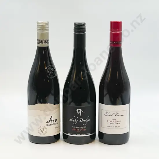 Six Bottles of Assorted NZ Pinot Noir