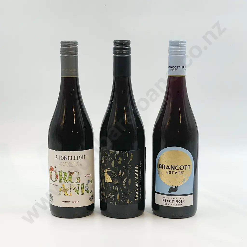 Six Bottles of Assorted NZ Pinot Noir Image 1++