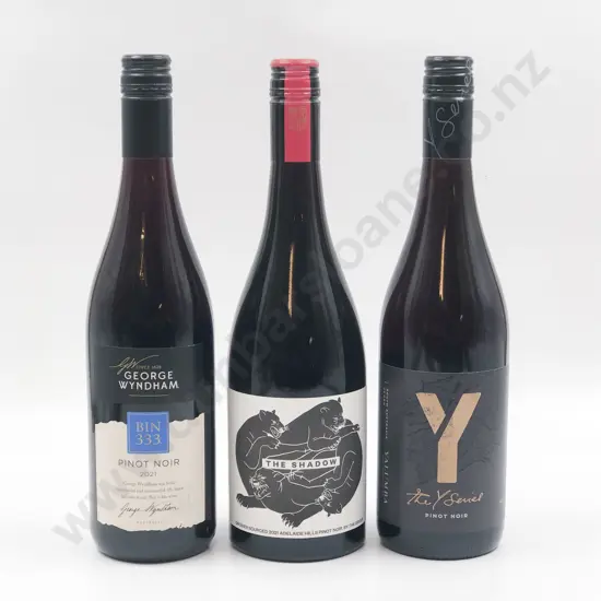 Six Bottles of Assorted Australian Pinot Noir