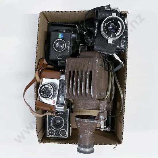 E-D Projector with Three Cameras