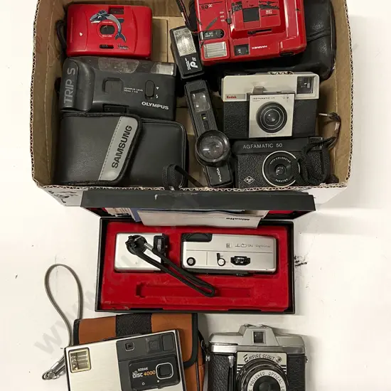 Quantity of Assorted Pocket Cameras and Others