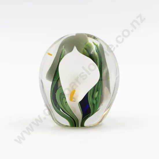 Peter Raos Calla Lillies Glass Paperweight