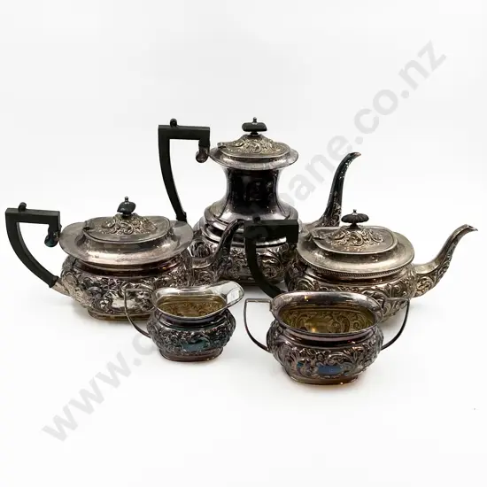 Four Piece S/P Tea Set with Other Teapot (5)