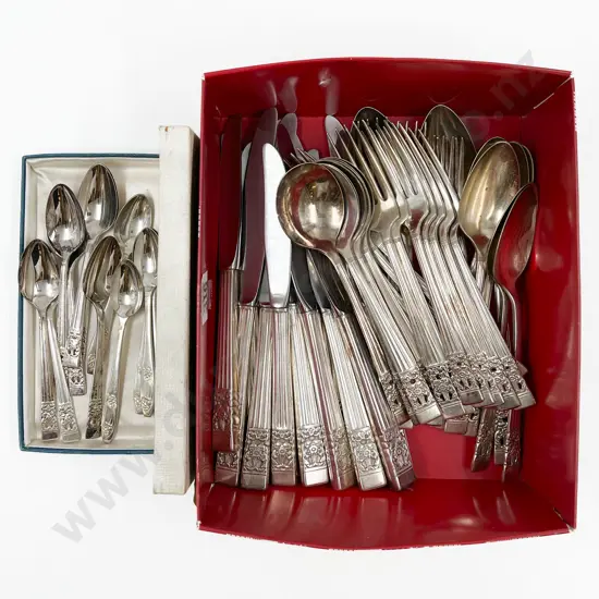 Quantity of Assorted S/P Cutlery