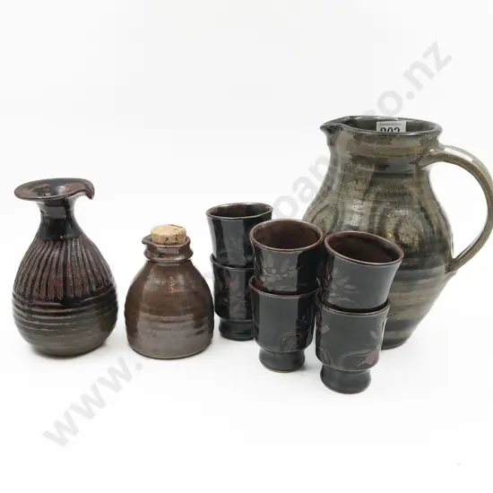 Small Quantity of Assorted Pottery