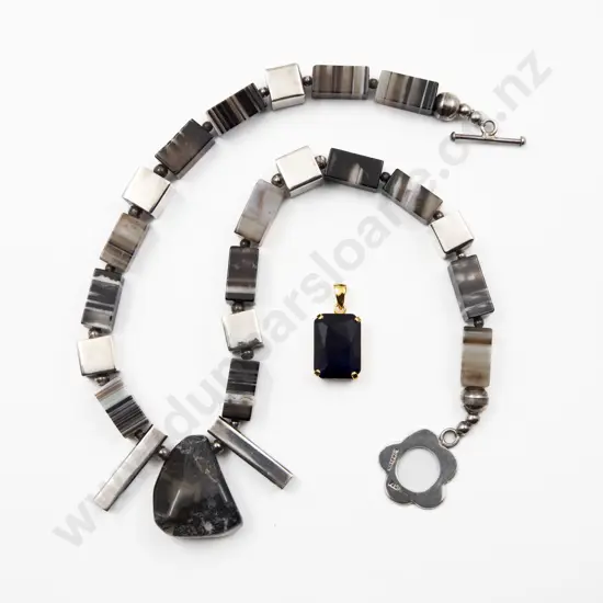 .925 E Yadeuh Design Striated Agate Necklace and pendant