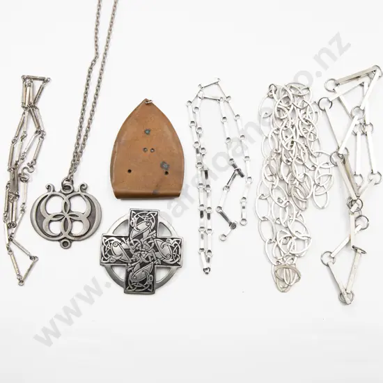 R Tennesmed Sweden Pewter Pendant