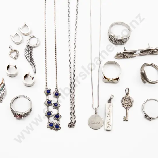 Assorted Silver Jewellery