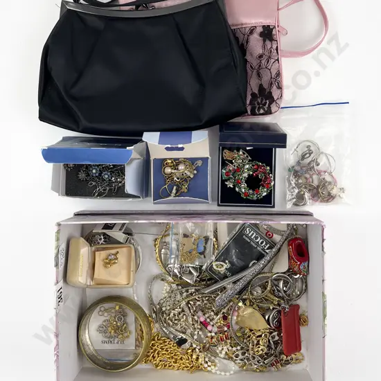 Qty Collection Modern Costume Jewellery