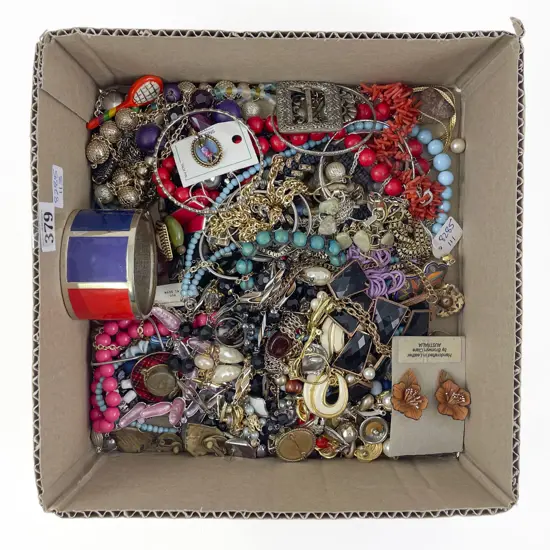 Qty Vintage and Modern Costume Jewellery