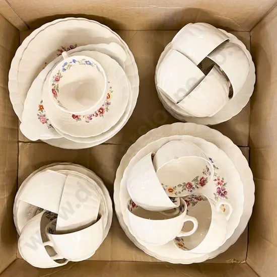 Solian Ware Part Dinnerset