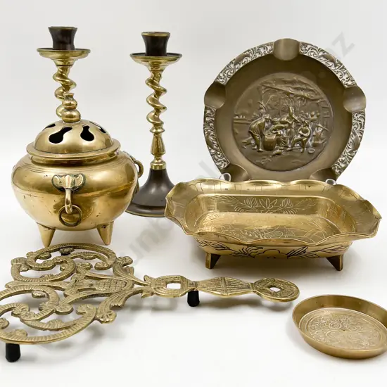Small Quantity of Assorted Brass Ware